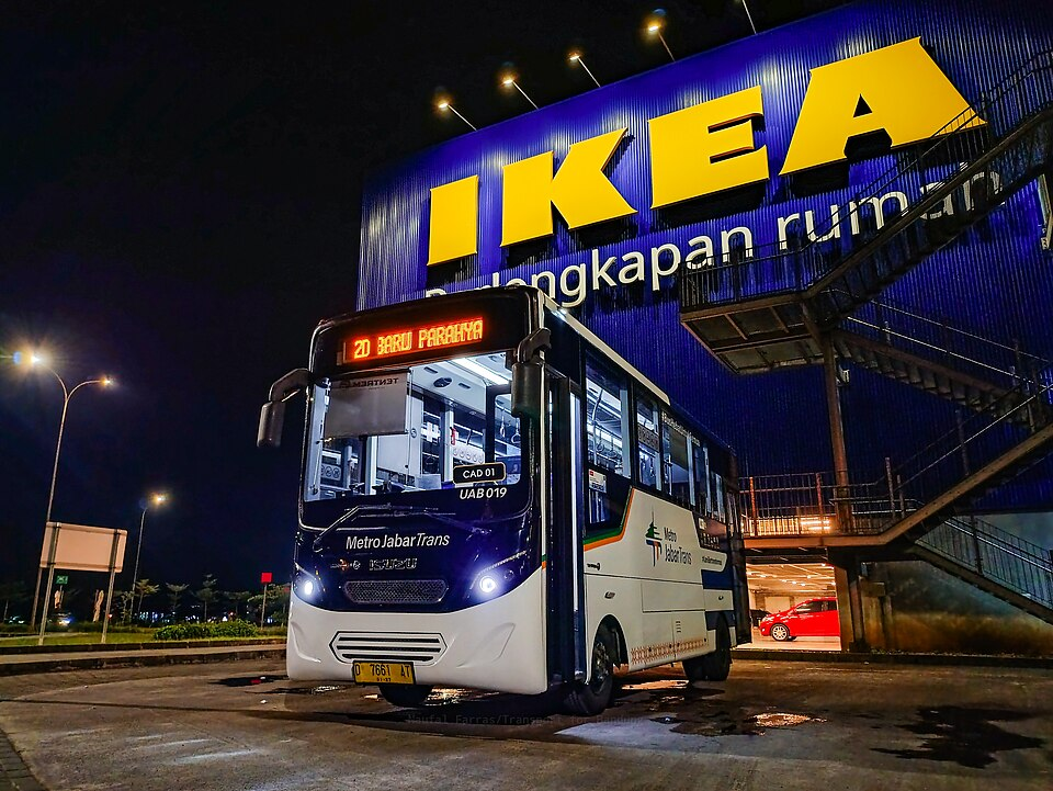Metro Jabar Trans koridor 2 di IKEA Kota Baru Parahyangan